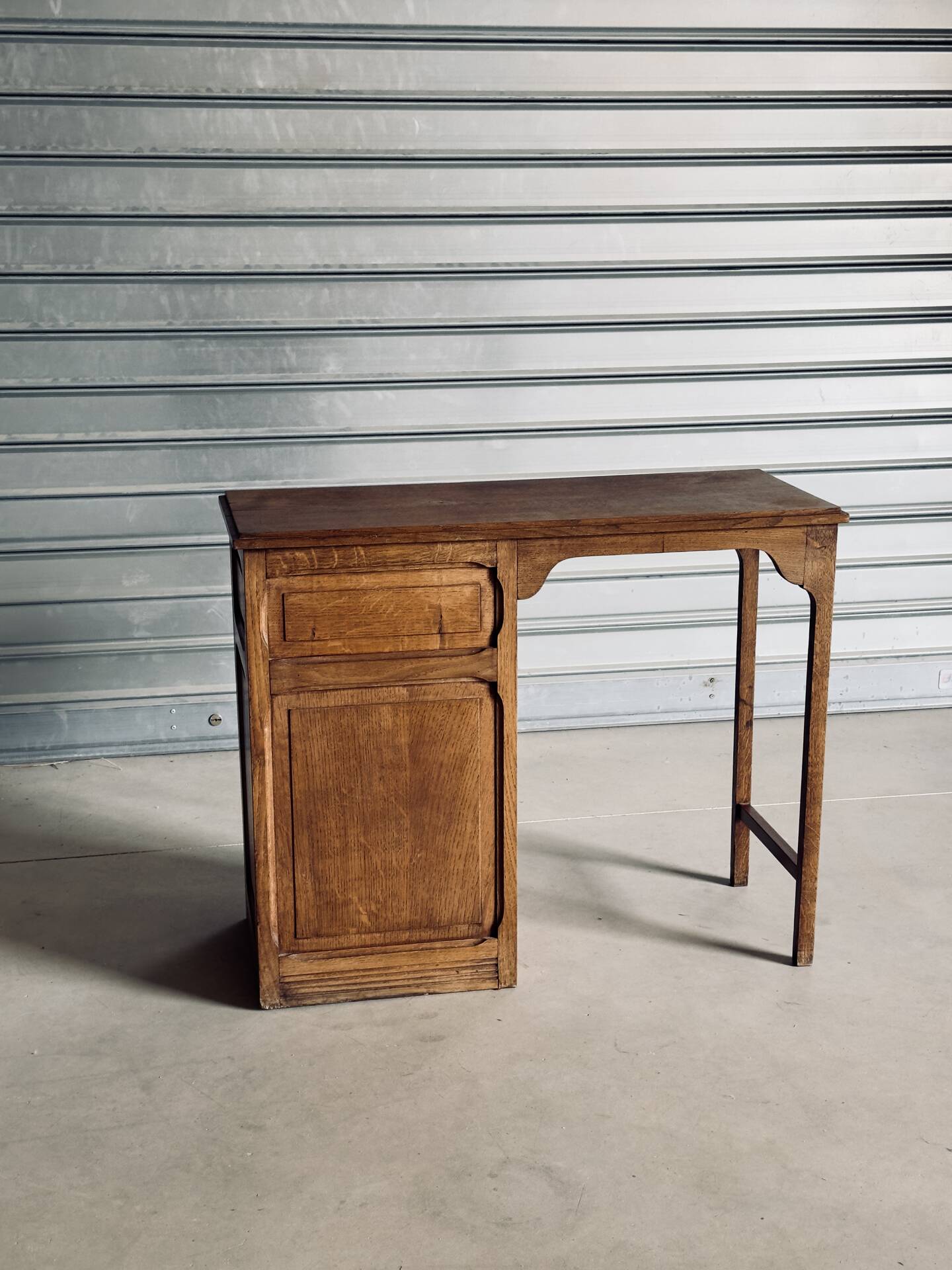 Small vintage desk from the 50s and 60s.