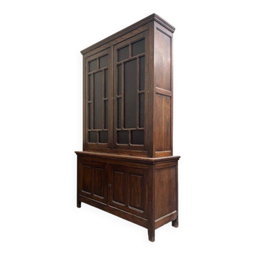 XL vintage display cabinet in wood, very tall, with embossed glass.