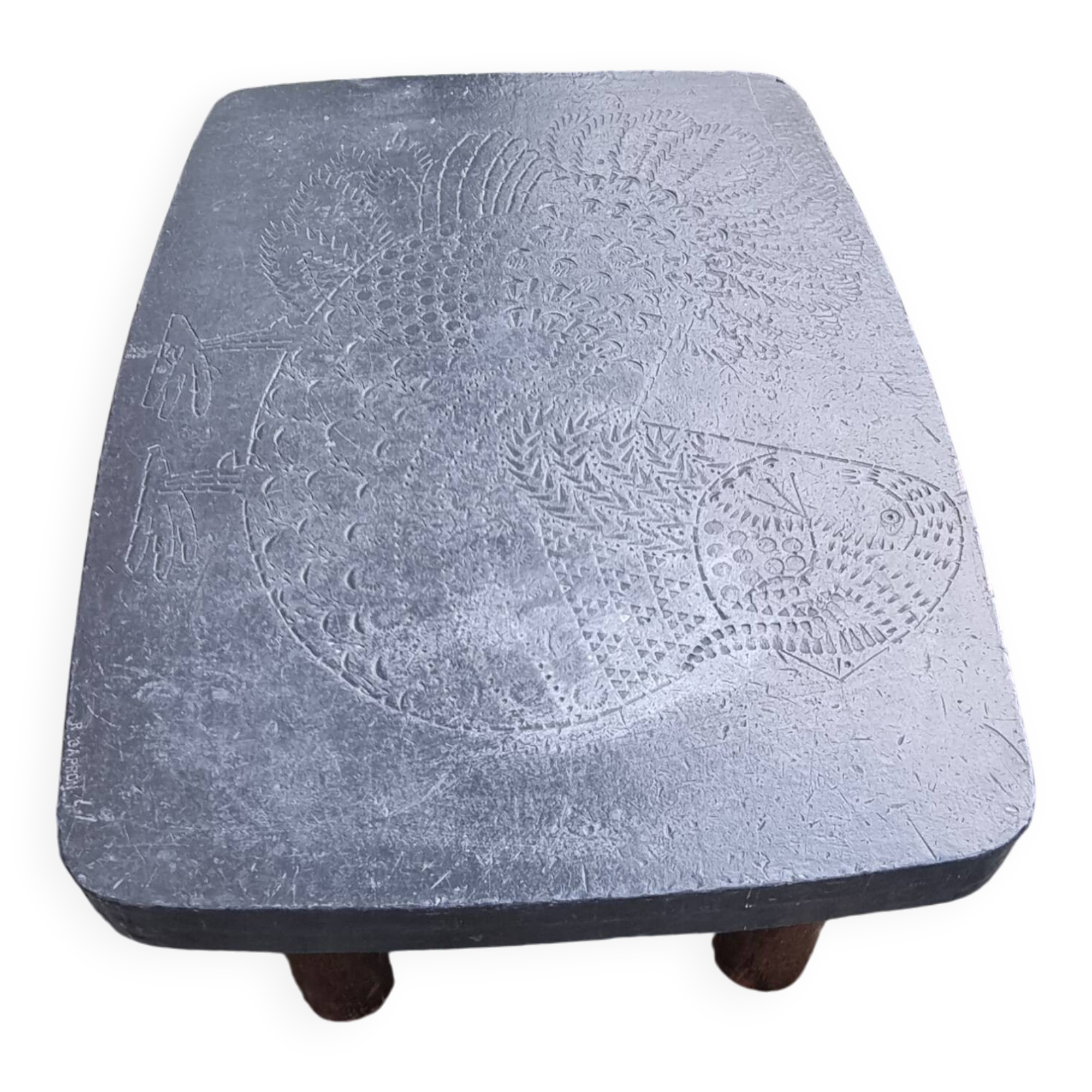 Table basse signée Roger Capron. (1922 - 2006)