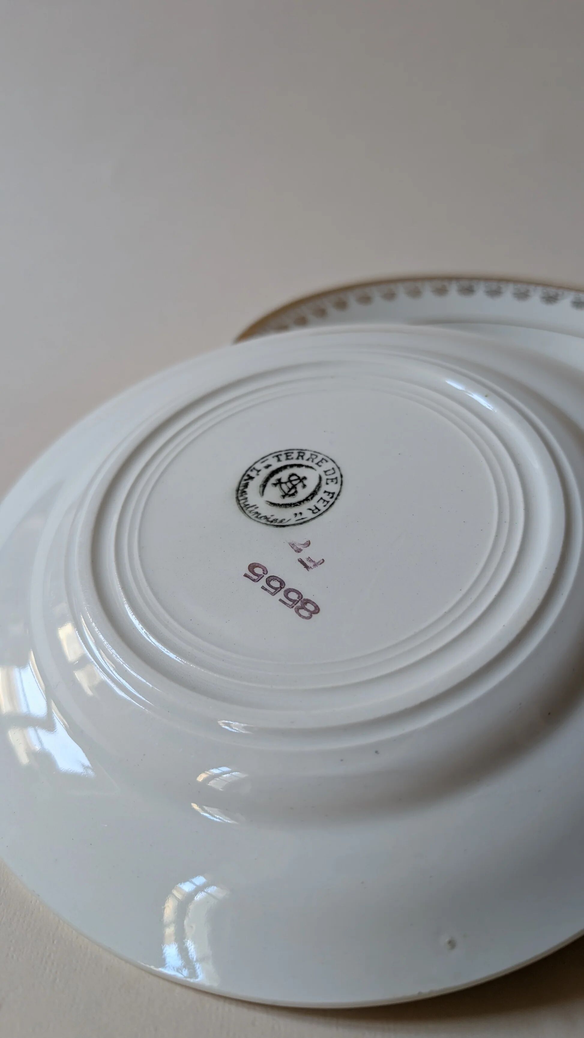 Set of 5 dessert plates