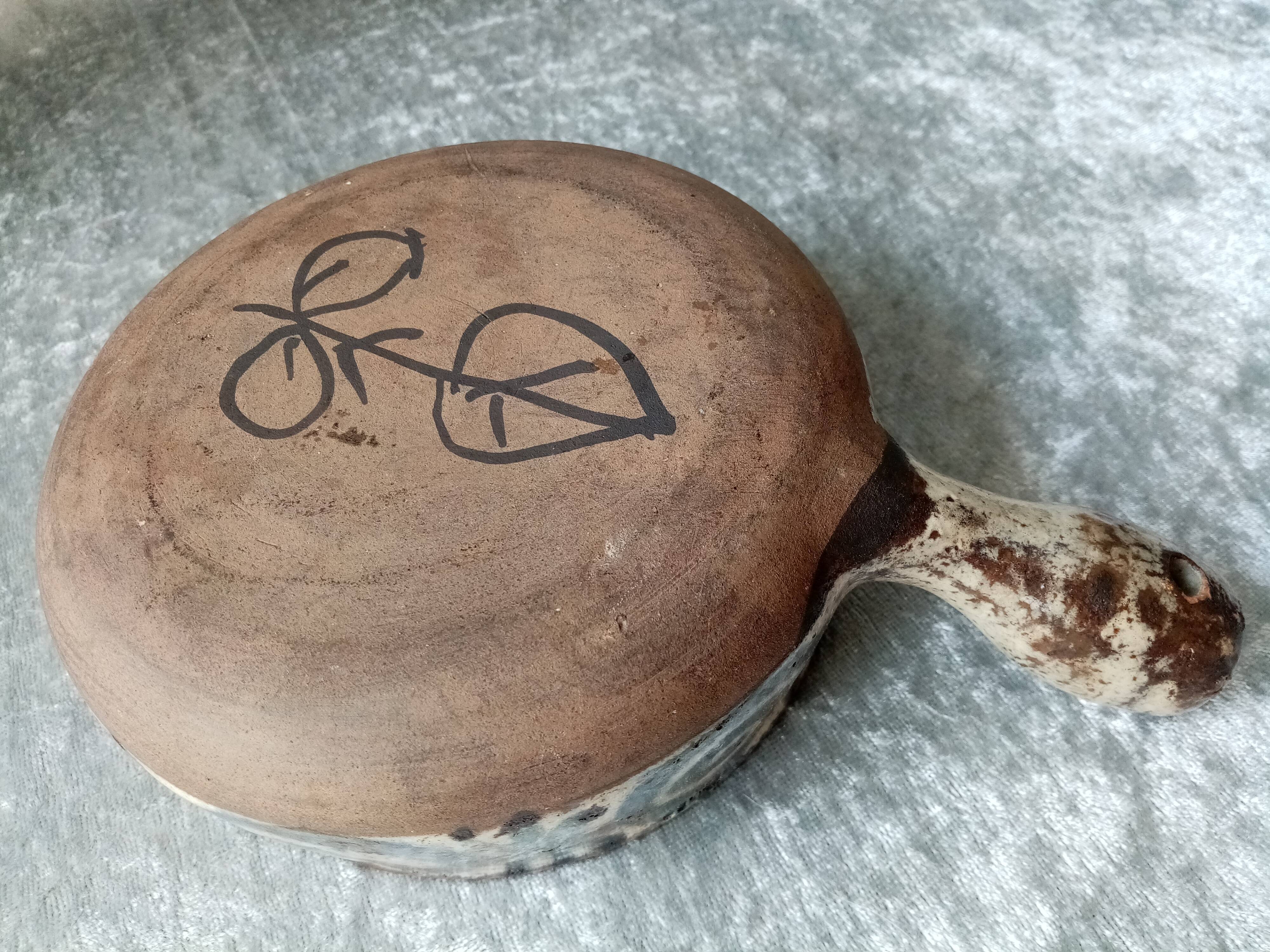 Old ceramic poelon years 50-60 gustave reynaud , le mulberier