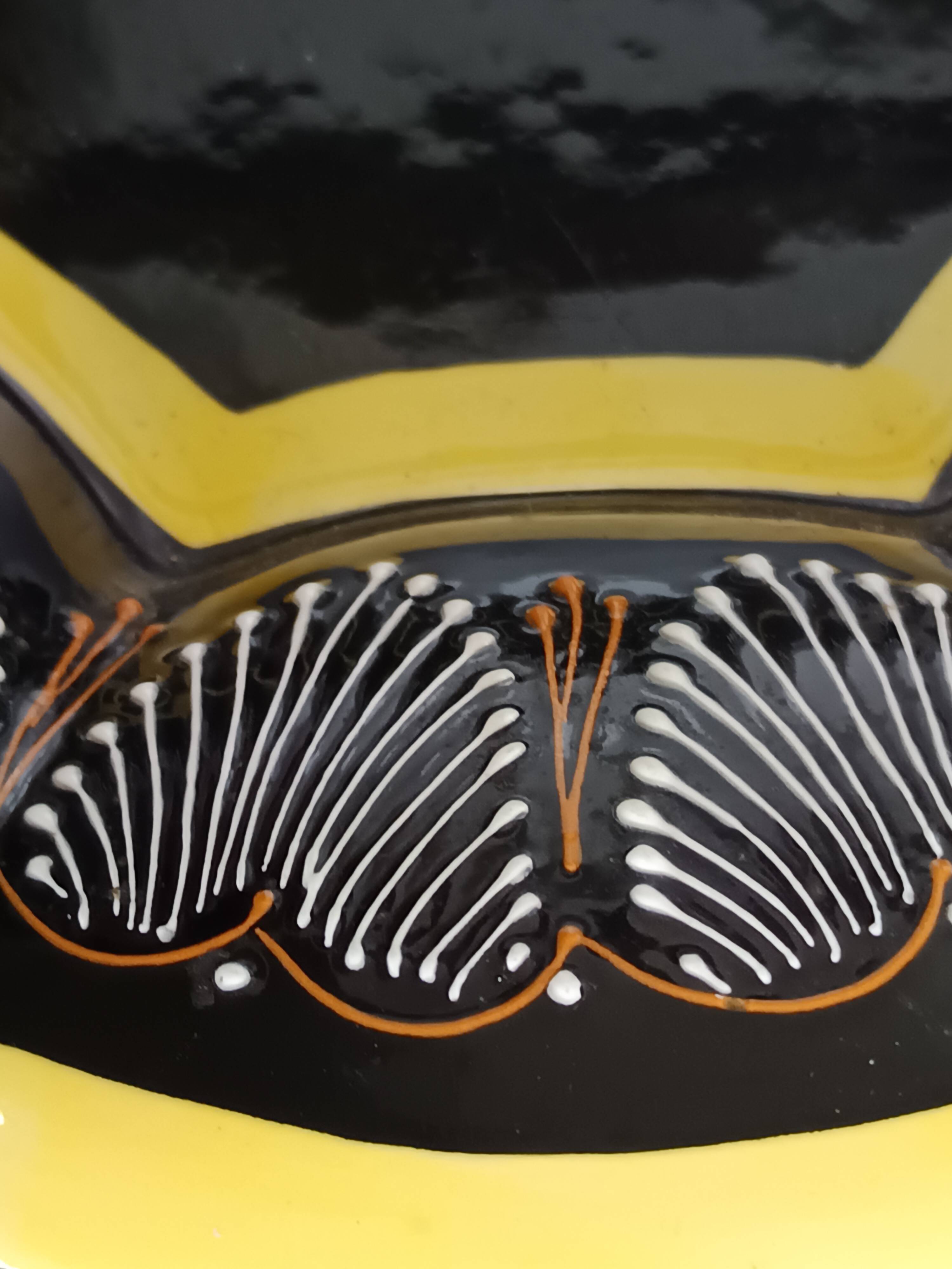 HB Quimper ceramic fruit bowl with beaded decoration