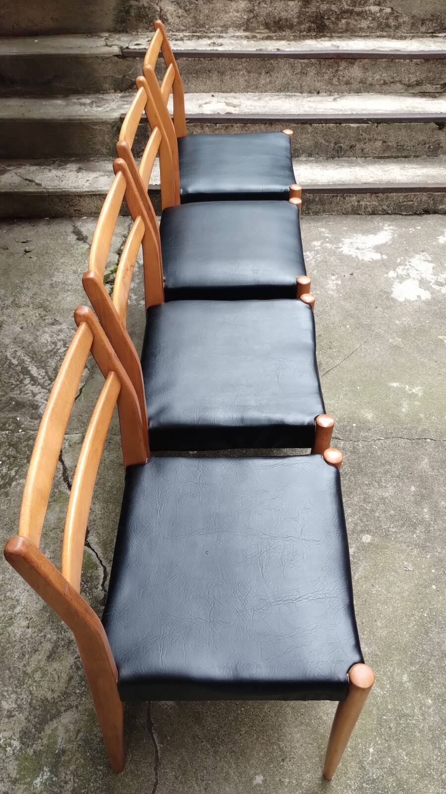 Set of 4 Scandinavian chairs from the 60s