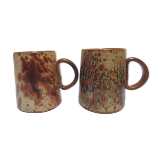 Deux chopes en grès