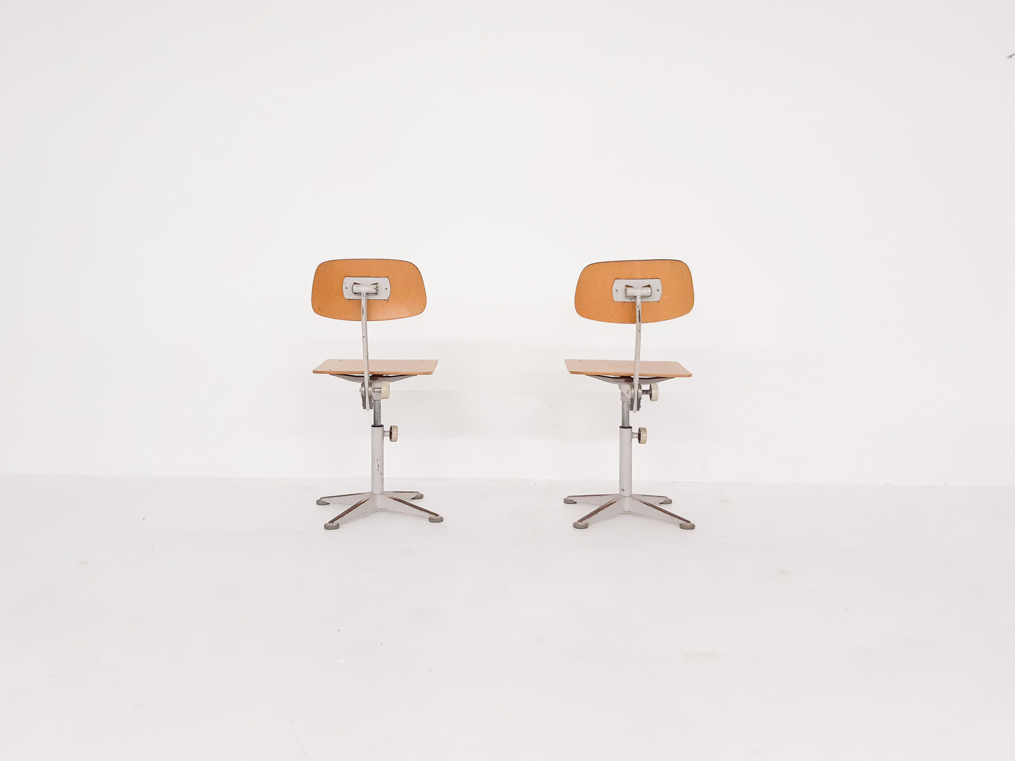Friso Kramer for Ahrend de Cirkel drafting stools, The Netherlands 1950's