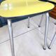 Paire de chaises formica jaune