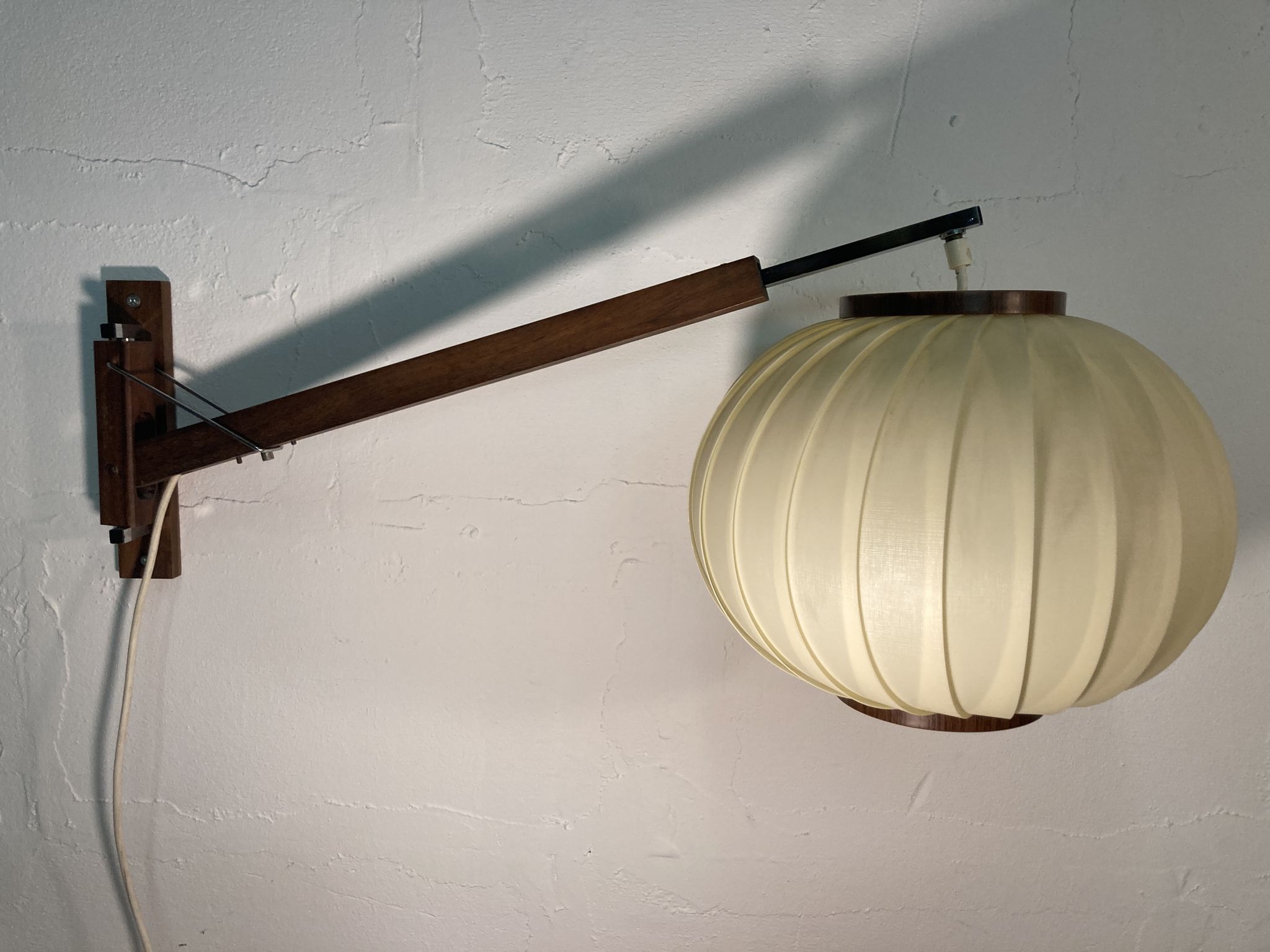 Midcentury swing wall lamp by Svend Aage Holm-Sørensen for HOLM-SØRENSEN & CO, 1950S