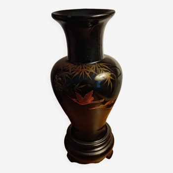 Lacquered wooden vase