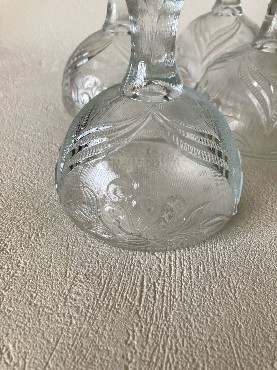 4 molded glass ice cream cups