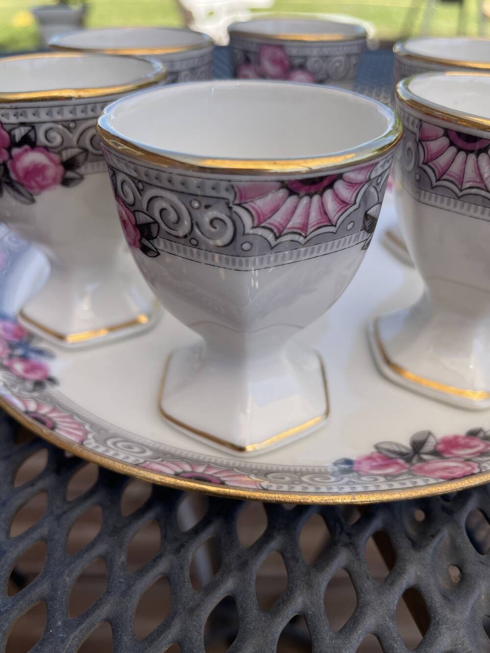 PLATTER AND ITS 6 PORCELAIN COQUETIERS WITH FLORAL DECOR TABLE ART