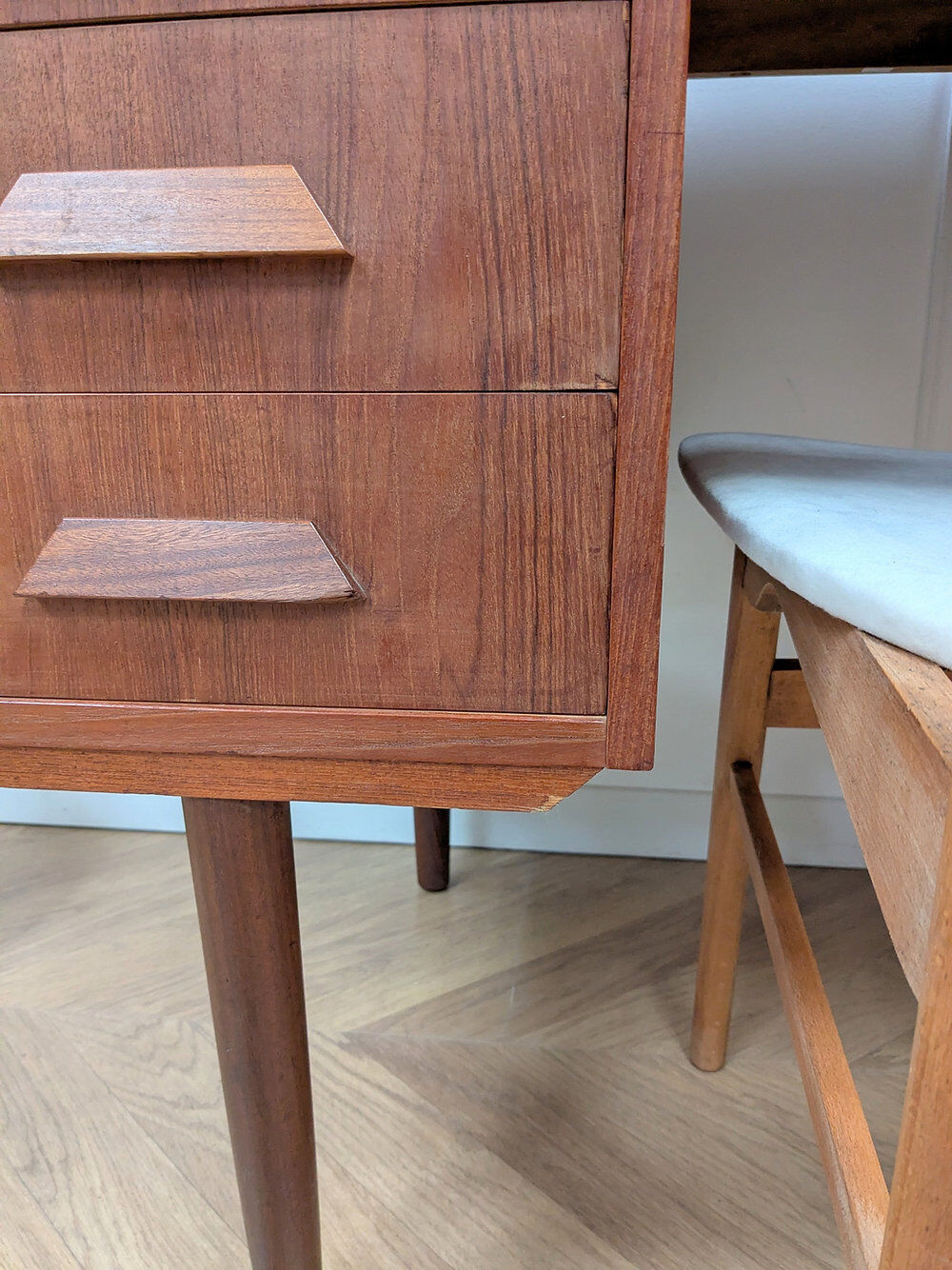 Scandinavian desk