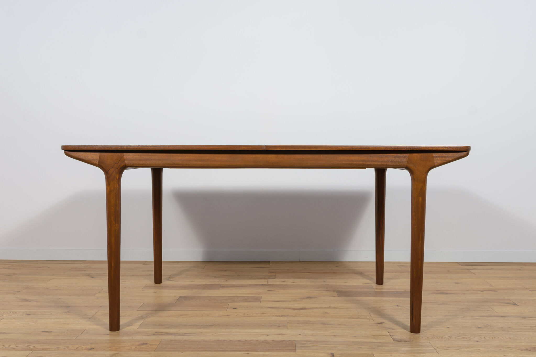 Mid-Century Teak Extendable Dining Table from McIntosh, 1960s