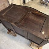 Louis XV style commode in red lacquer from the 1900s.