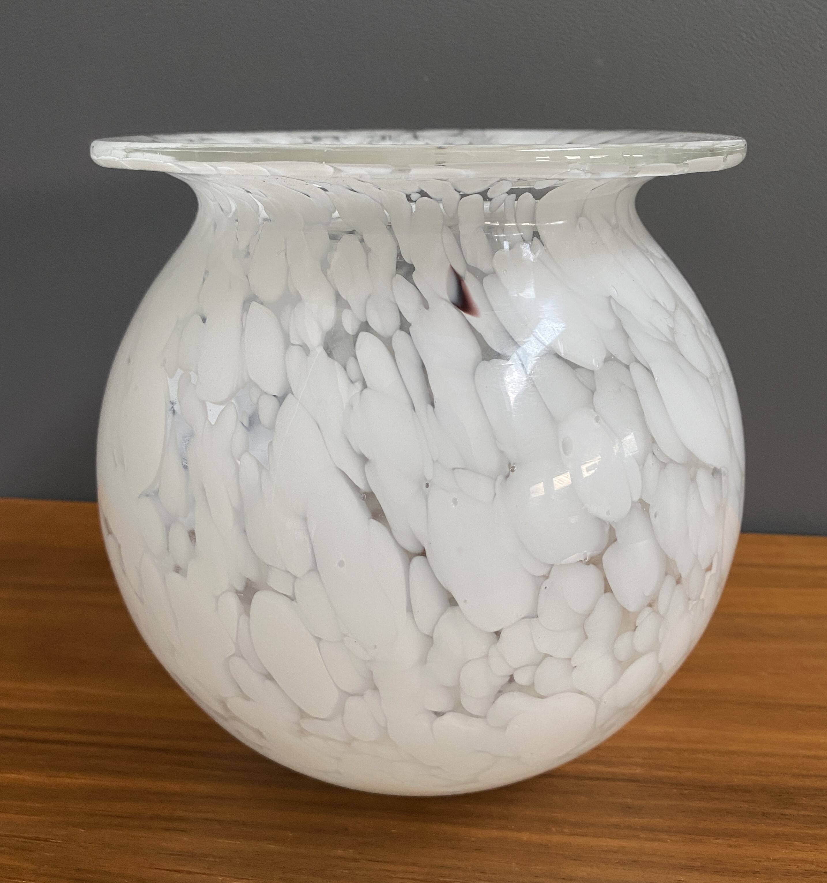 White bowl vase 1970s