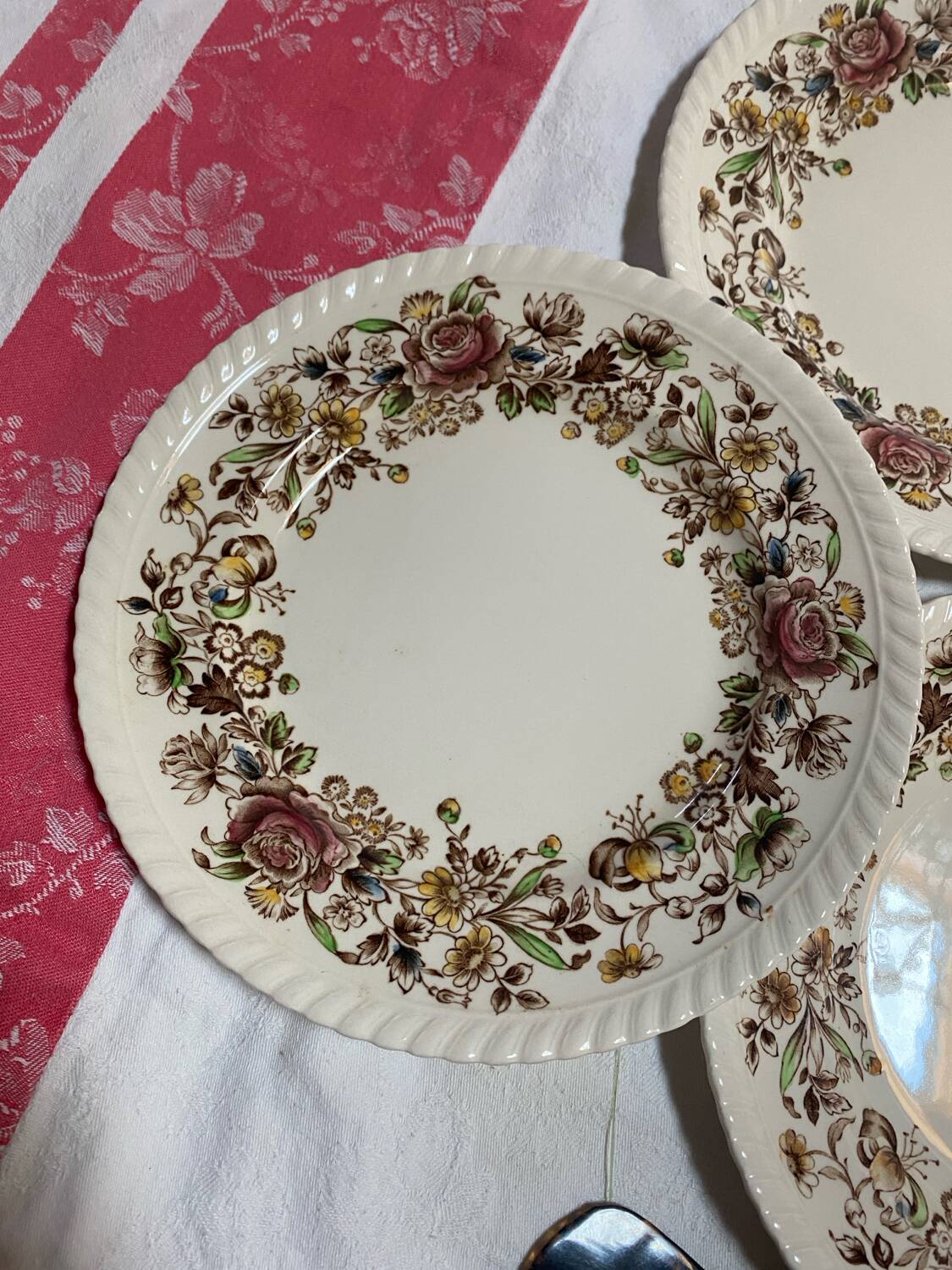 Lot de 4 assiettes à dessert Johnson Bross