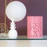Vase en verre et peinture acrilyque