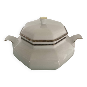 Porcelain soup tureen