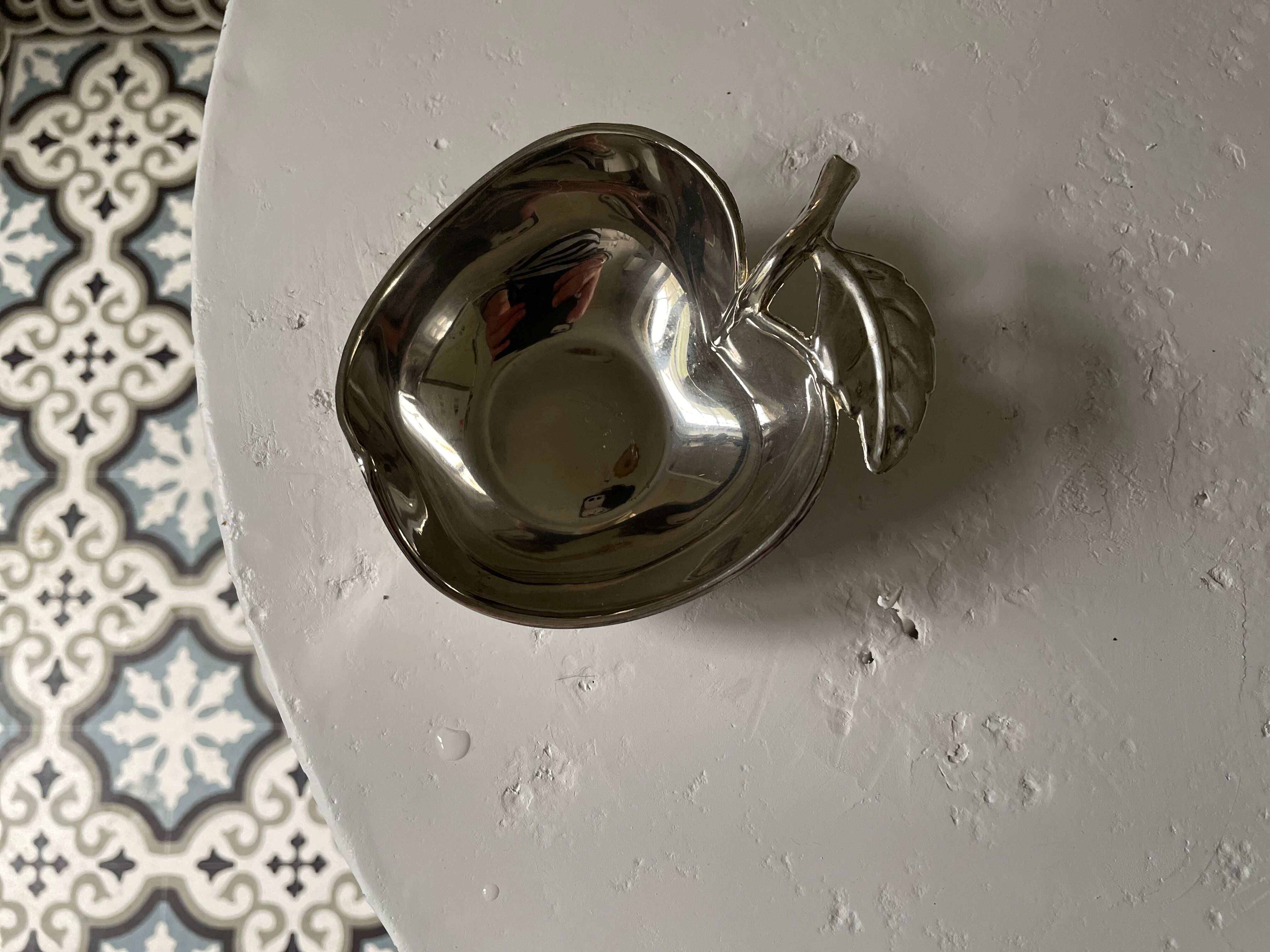 Empty apple pocket in silver metal 70s