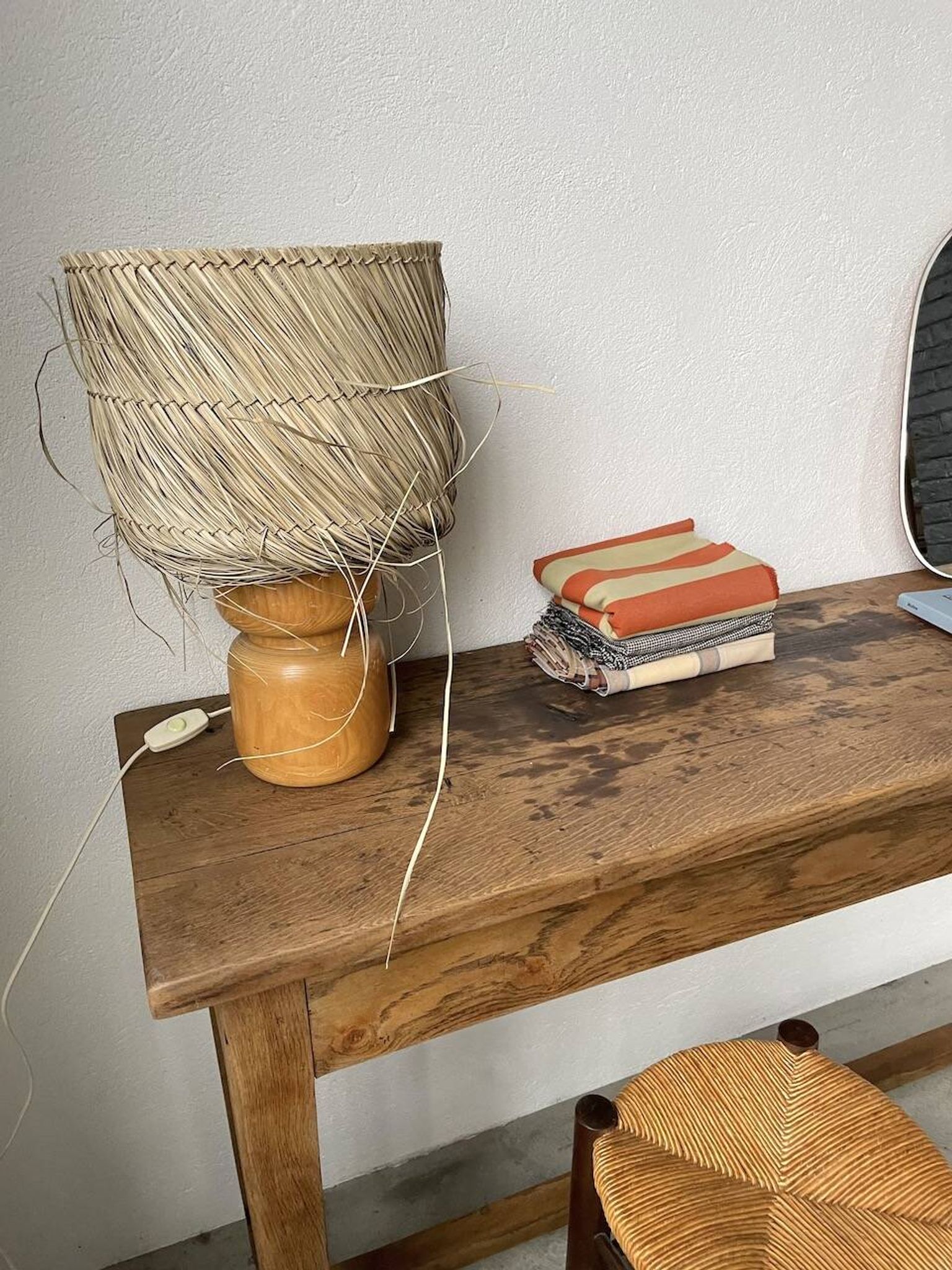 Lampe années 50 bois et paille