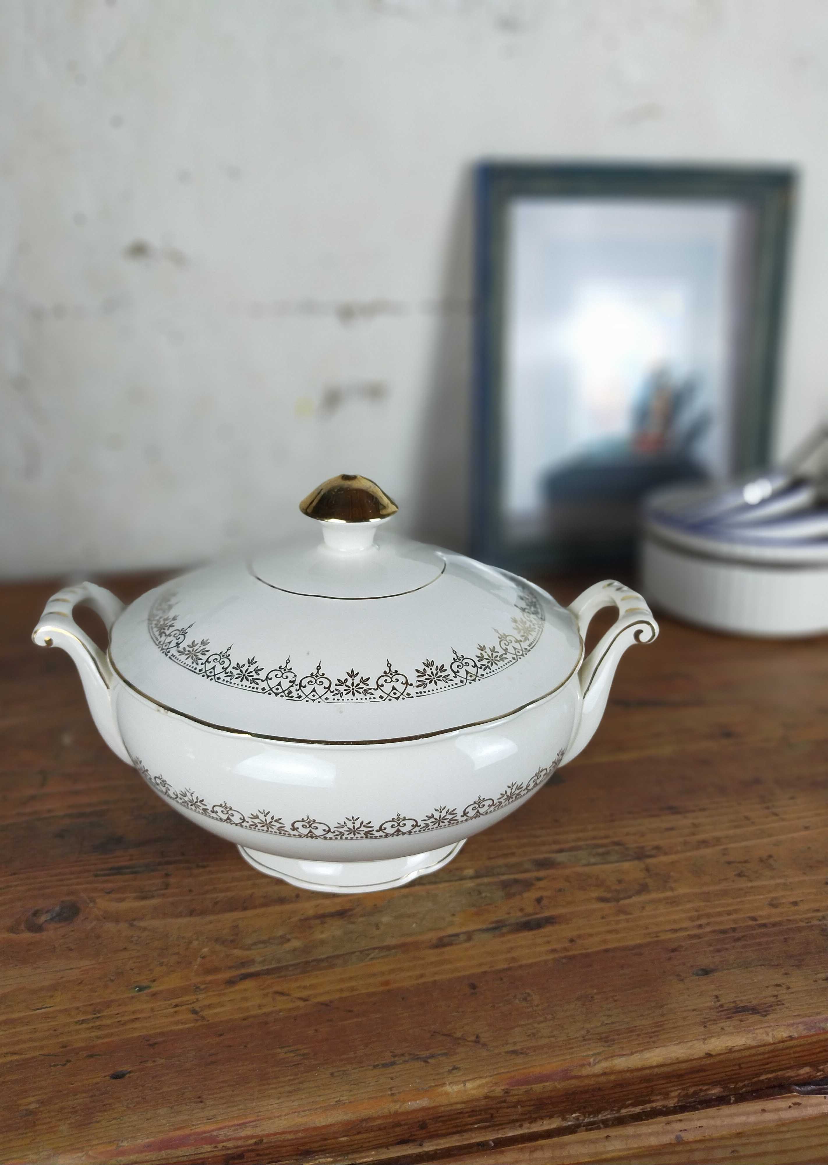 Villeroy and Boch tureen