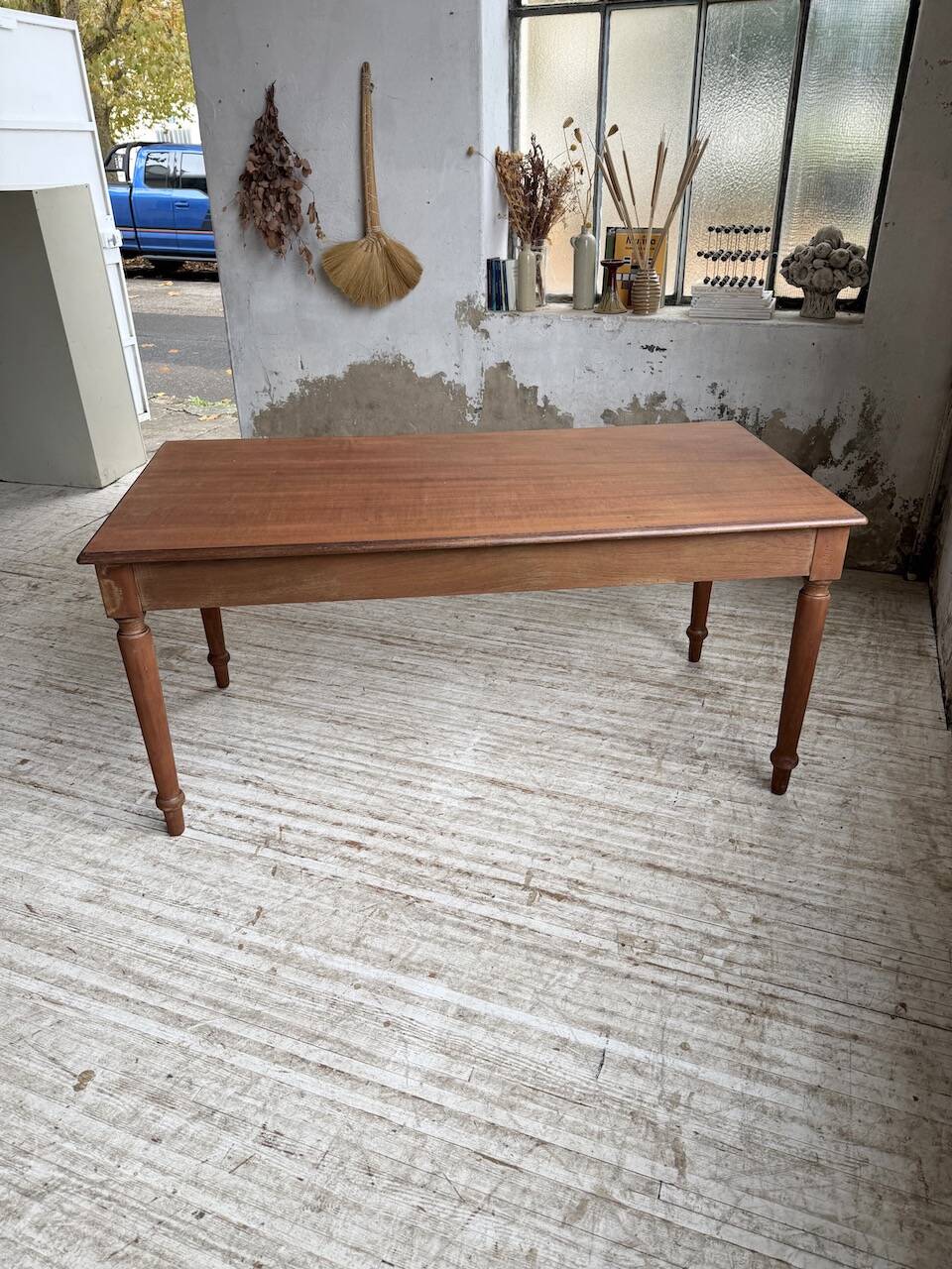 Turned leg cherry table 160cm
