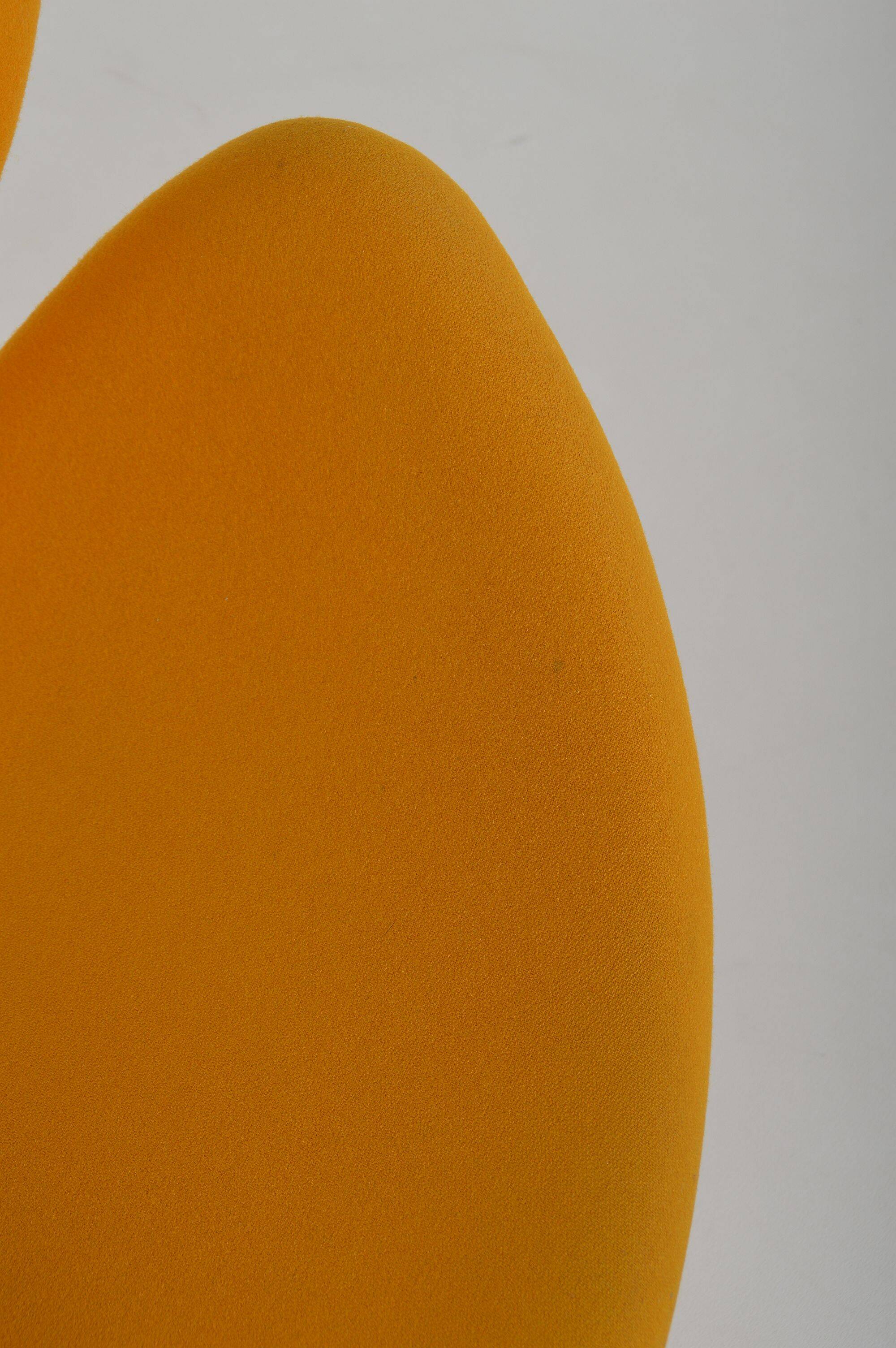 Orange Slice F437 designed by Pierre Paulin for Artifort