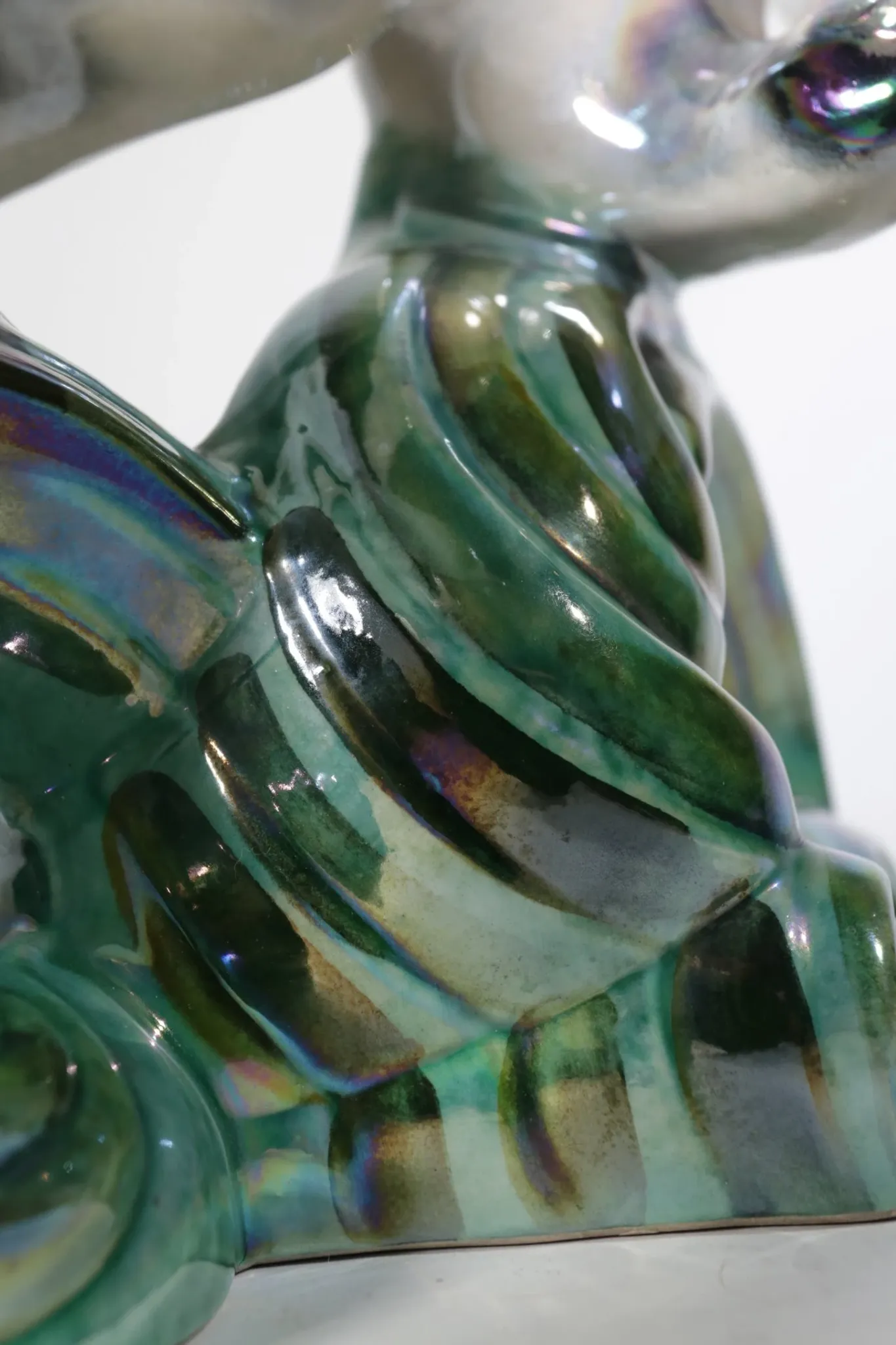 Art deco porcelain sculpture of two flying birds – iridescent, 1920s