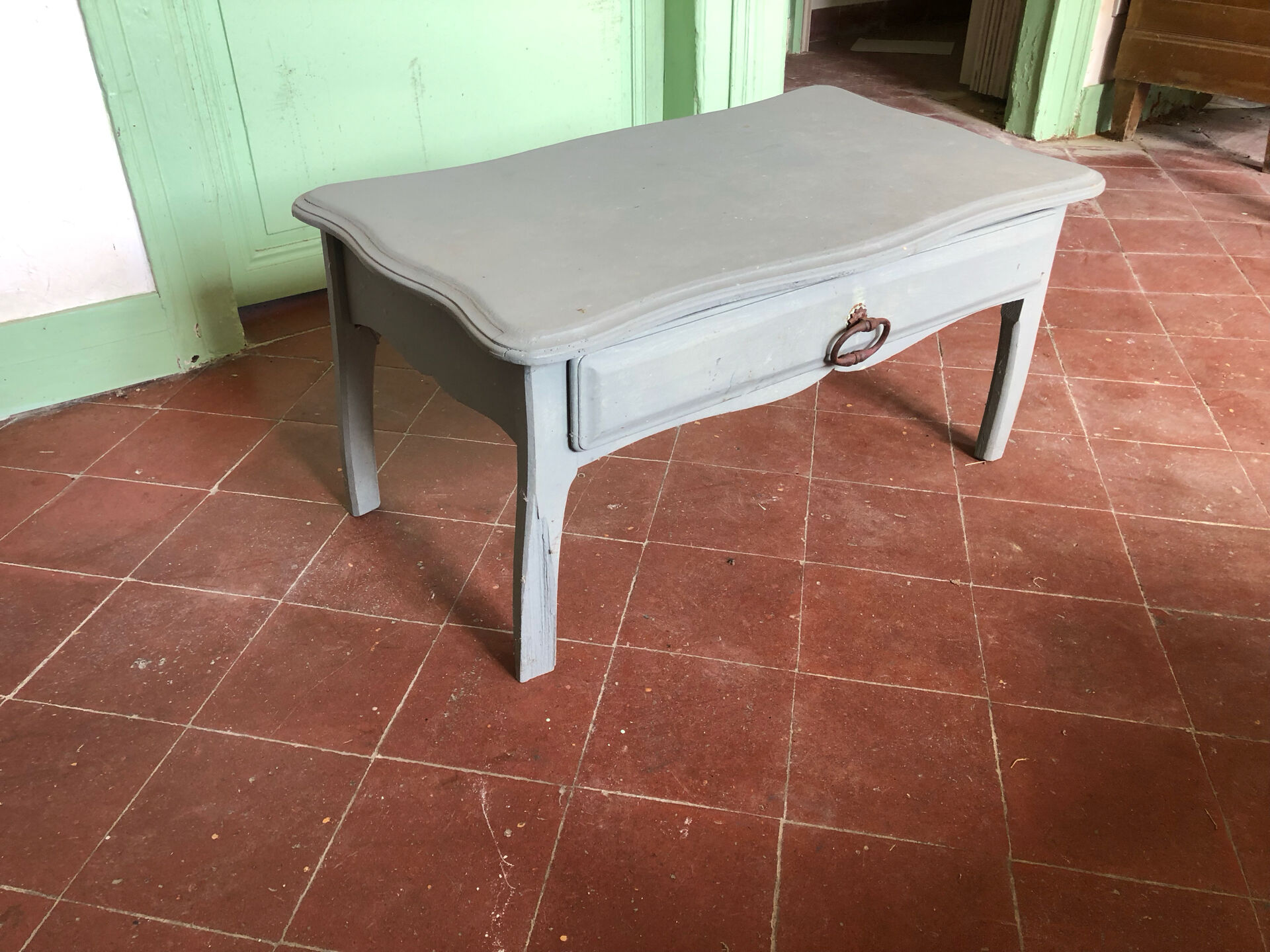 Small coffee table with drawer
