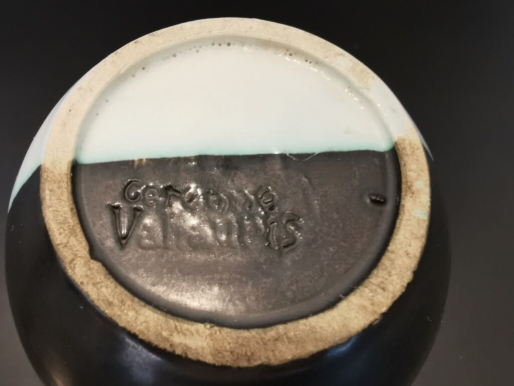 Pot à lait  signé Cerenne pour Vallauris