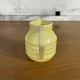 Onnaing pitcher