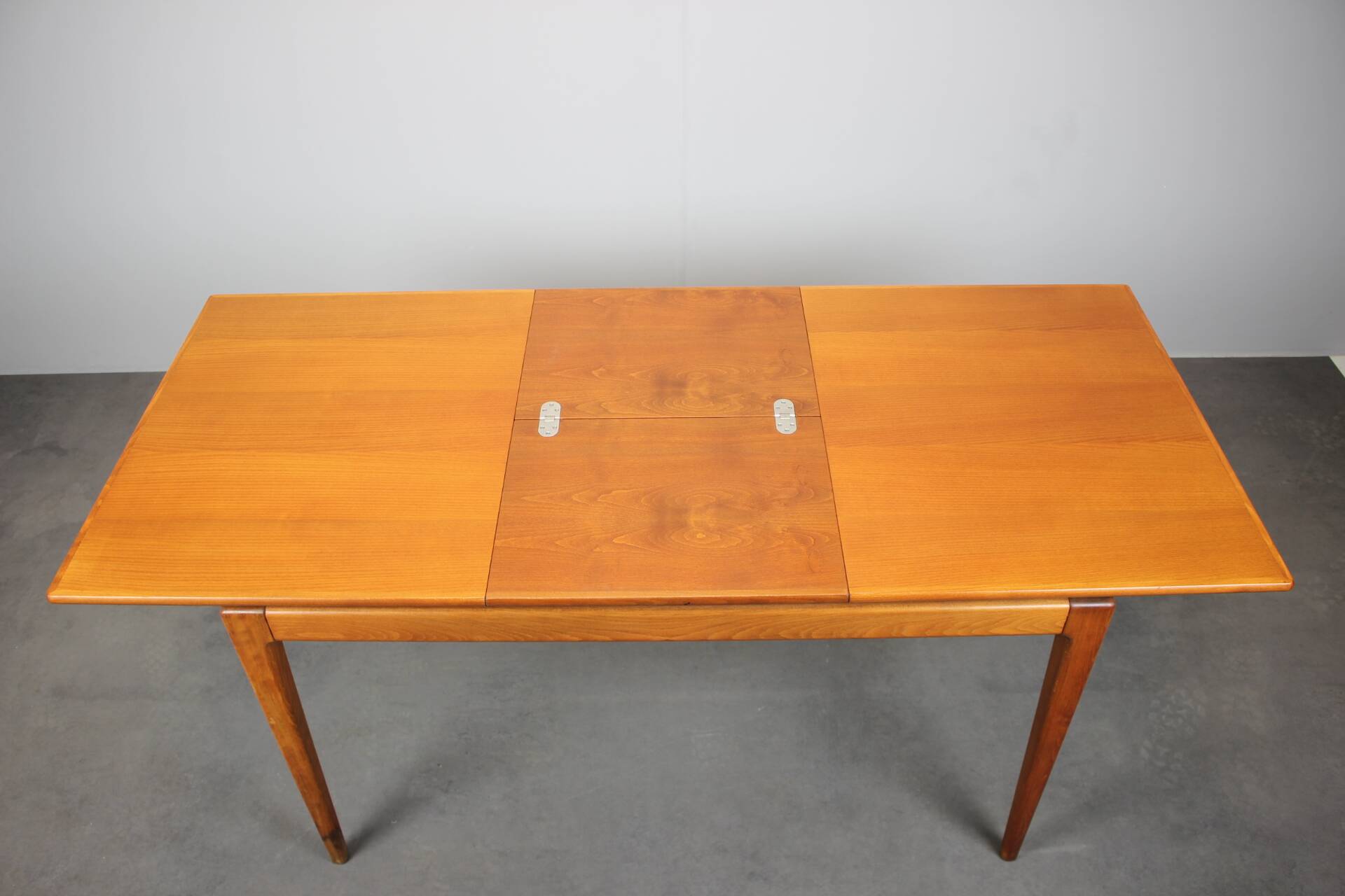 Extendable dining table by Dřevotvar, 1970s