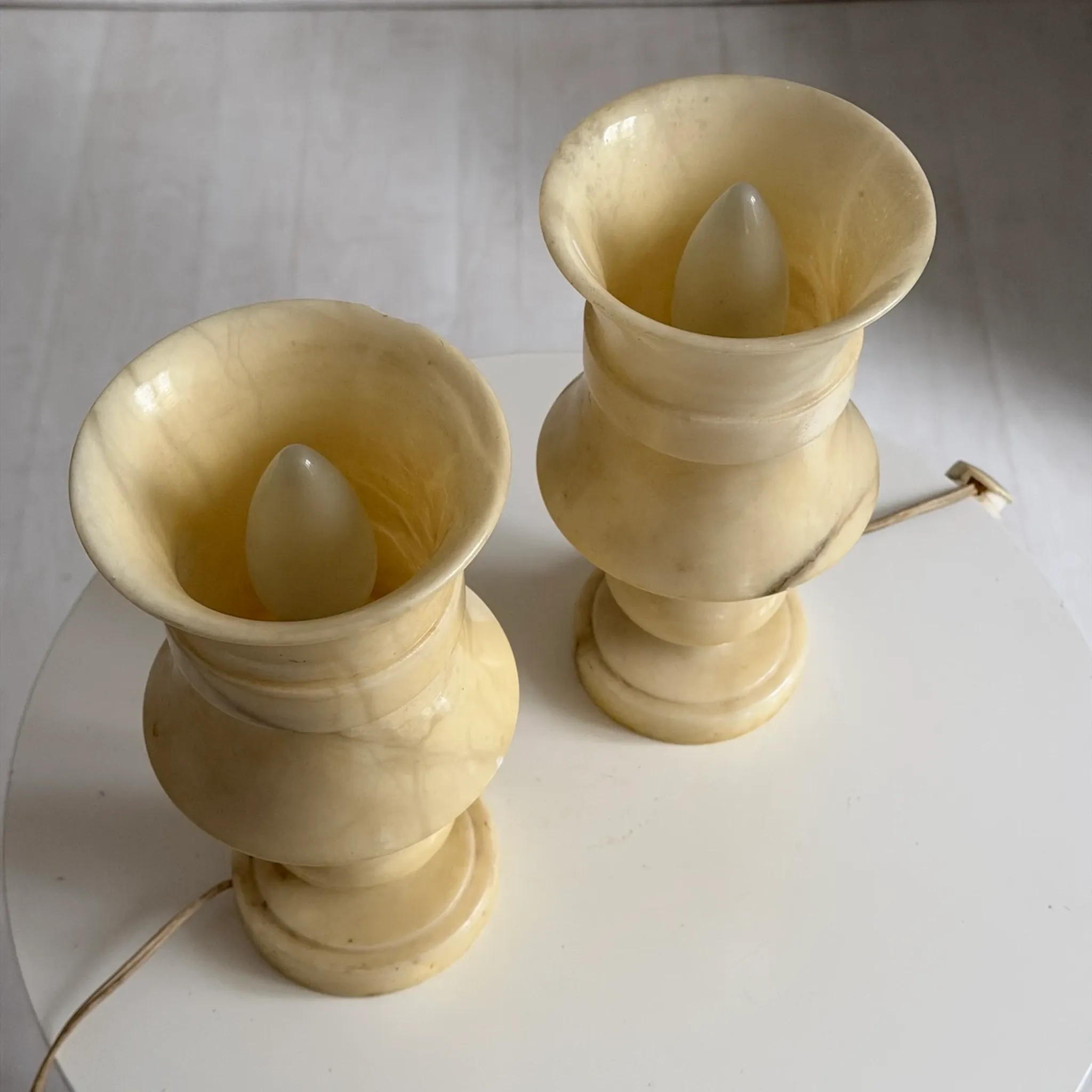 Pair of vintage alabaster lamps from the 1960s.