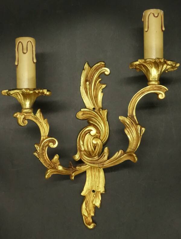 Pair of Louis XV style wall lights from Lucien GAU - gilded bronze
