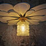 Suspension flower petals in rattan, white linen and vintage glass globe