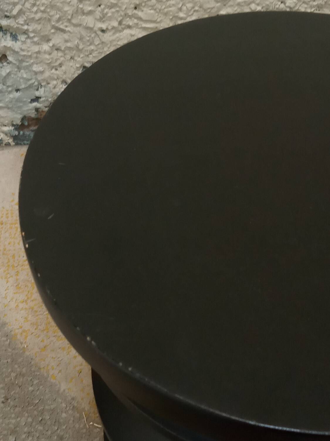 Tabouret en bois massif