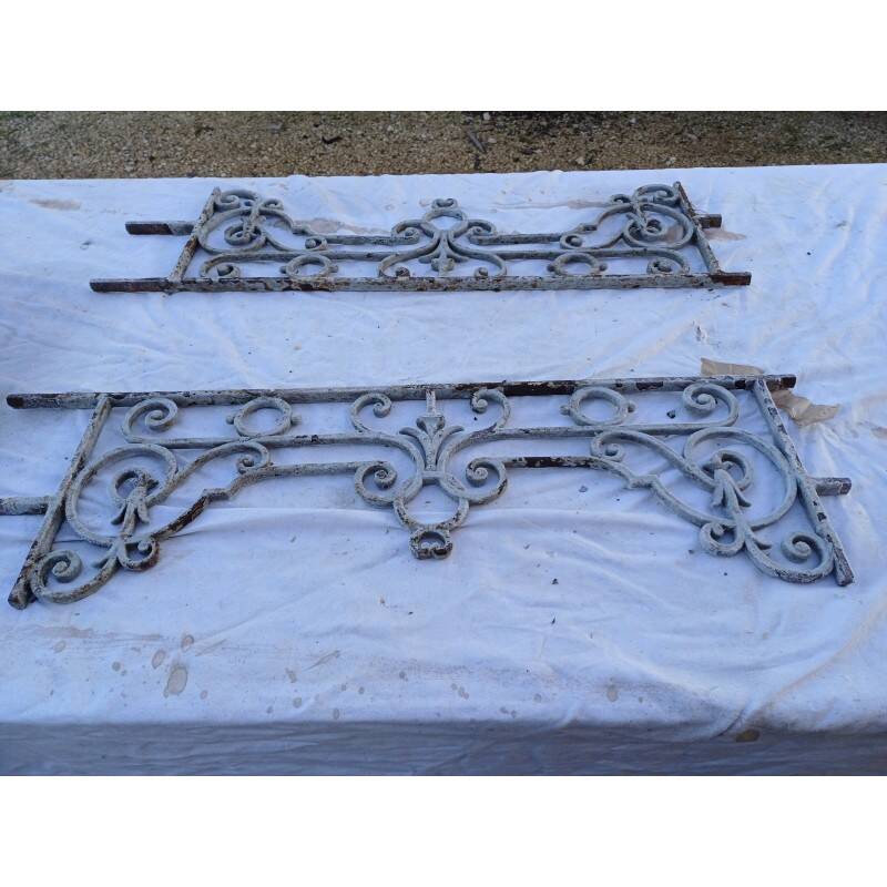 19th-century cast iron decoration