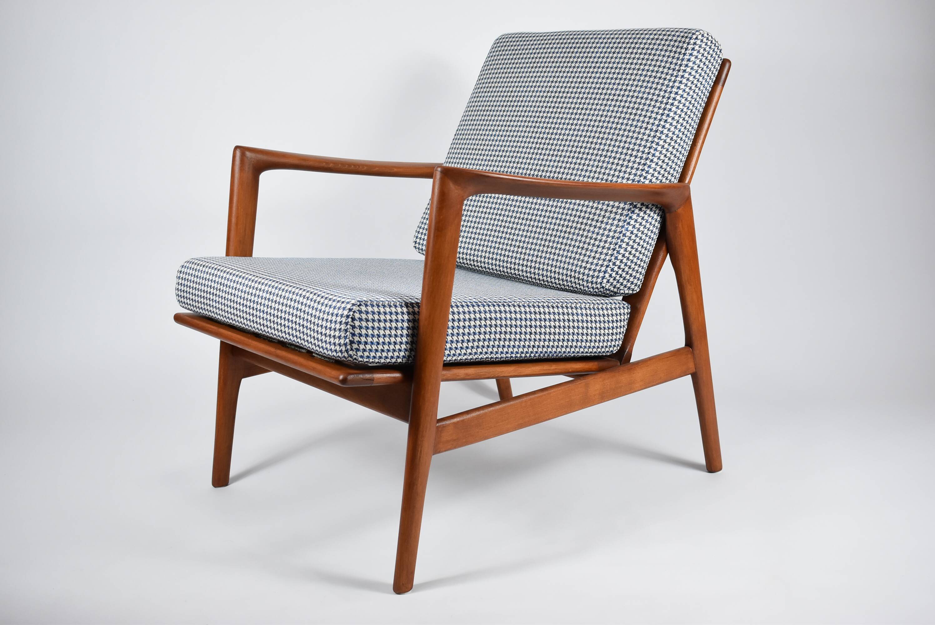 Fauteuil scandinave original Stefan, entièrement restauré, icône des années 1960, pied de poule