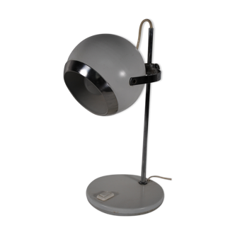 Eye ball steerable lamp