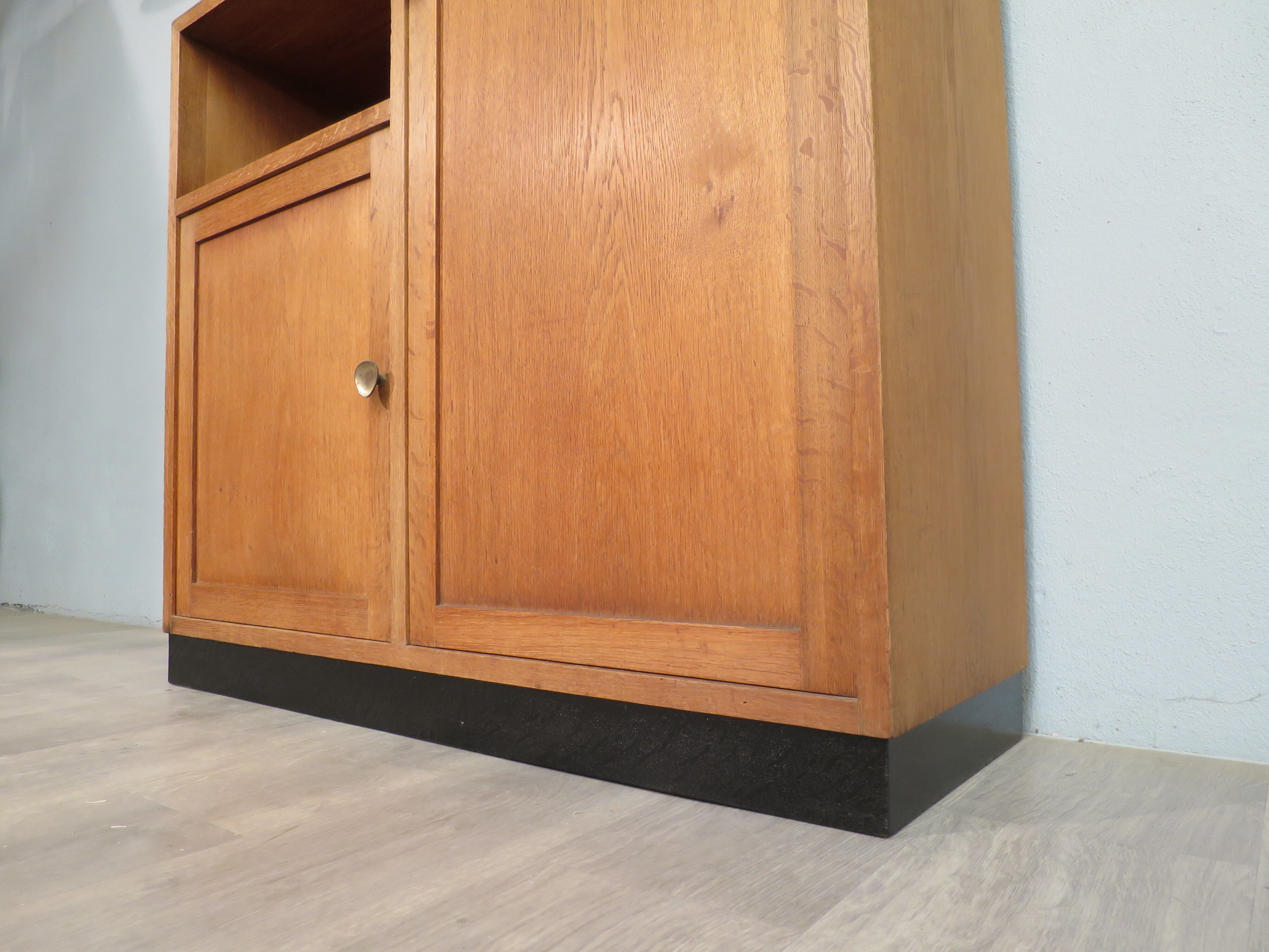 Oak furniture year 60