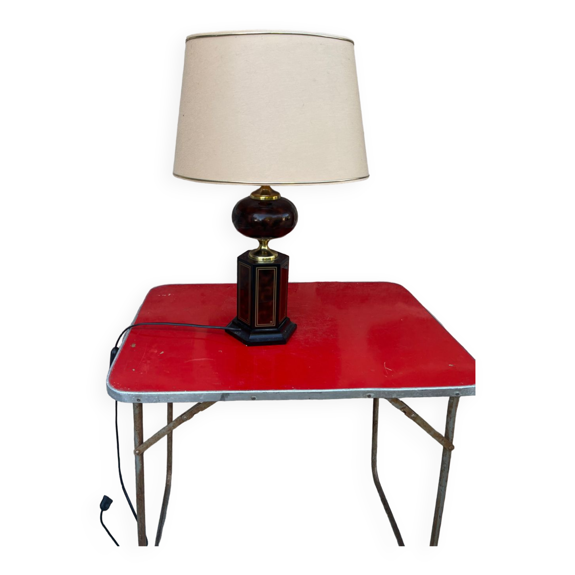 Table lamp