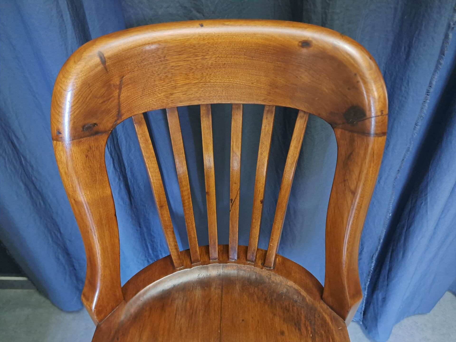 American chair in walnut and cast iron
