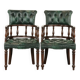 Ensemble de deux chaises de bureau Chesterfield en cuir de vachette vert de style anglais.