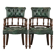 Ensemble de deux chaises de bureau Chesterfield en cuir de vachette vert de style anglais.