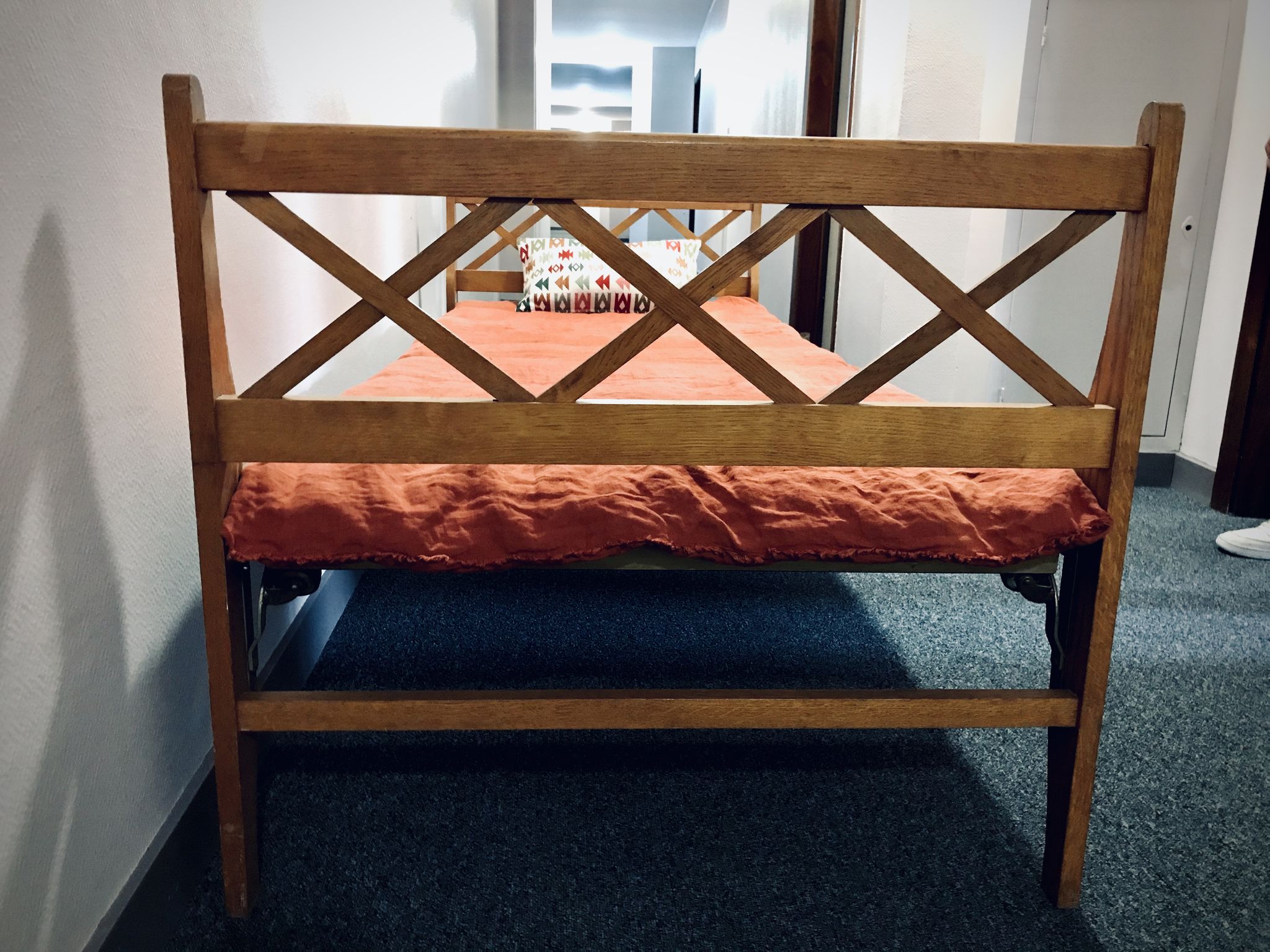 Bed or bench 1 place vintage with crosses of the 50s