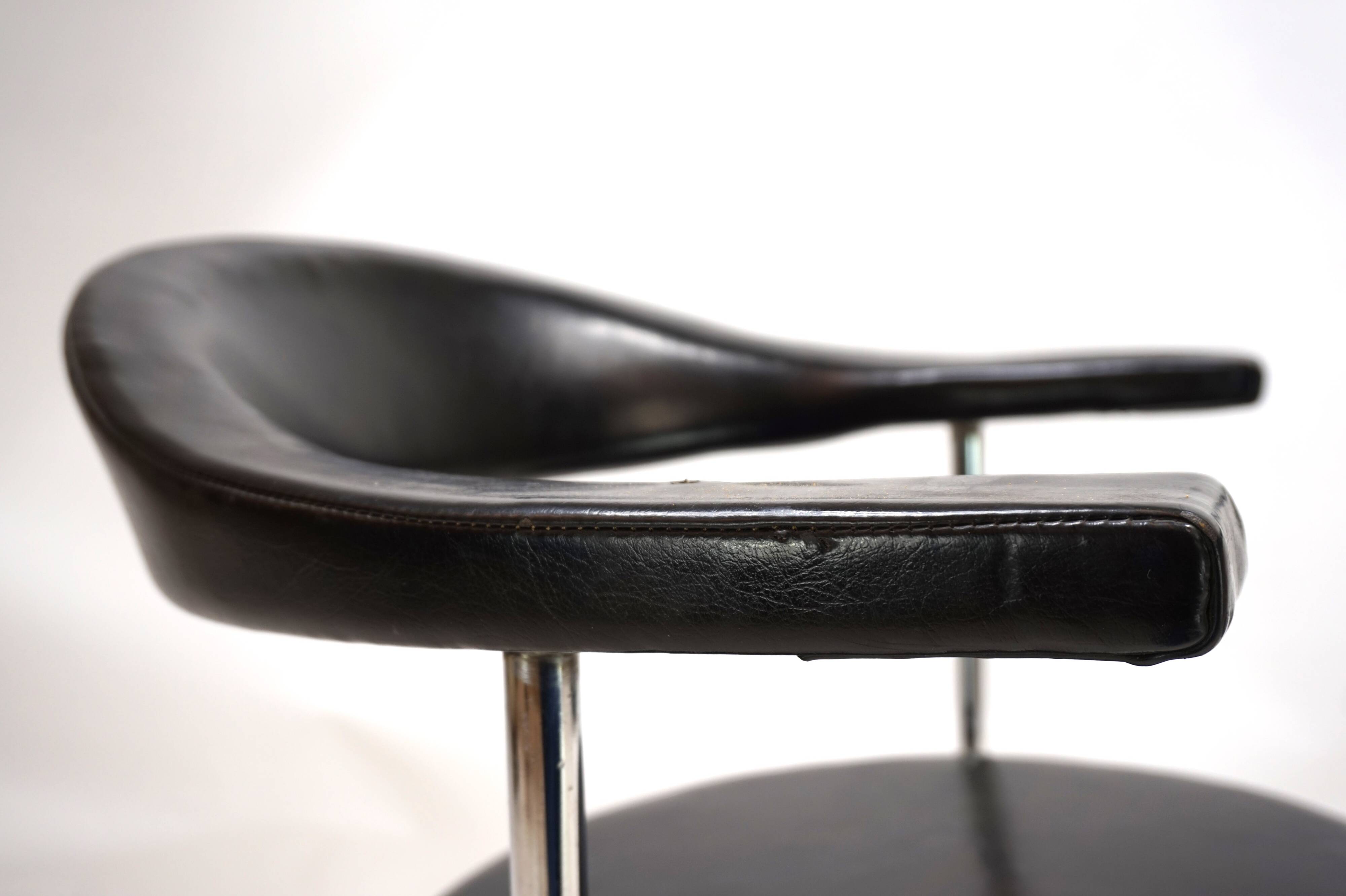 Set of 2 Kaufeld Airport 037 chairs by Geoffrey Harcourt, 1960