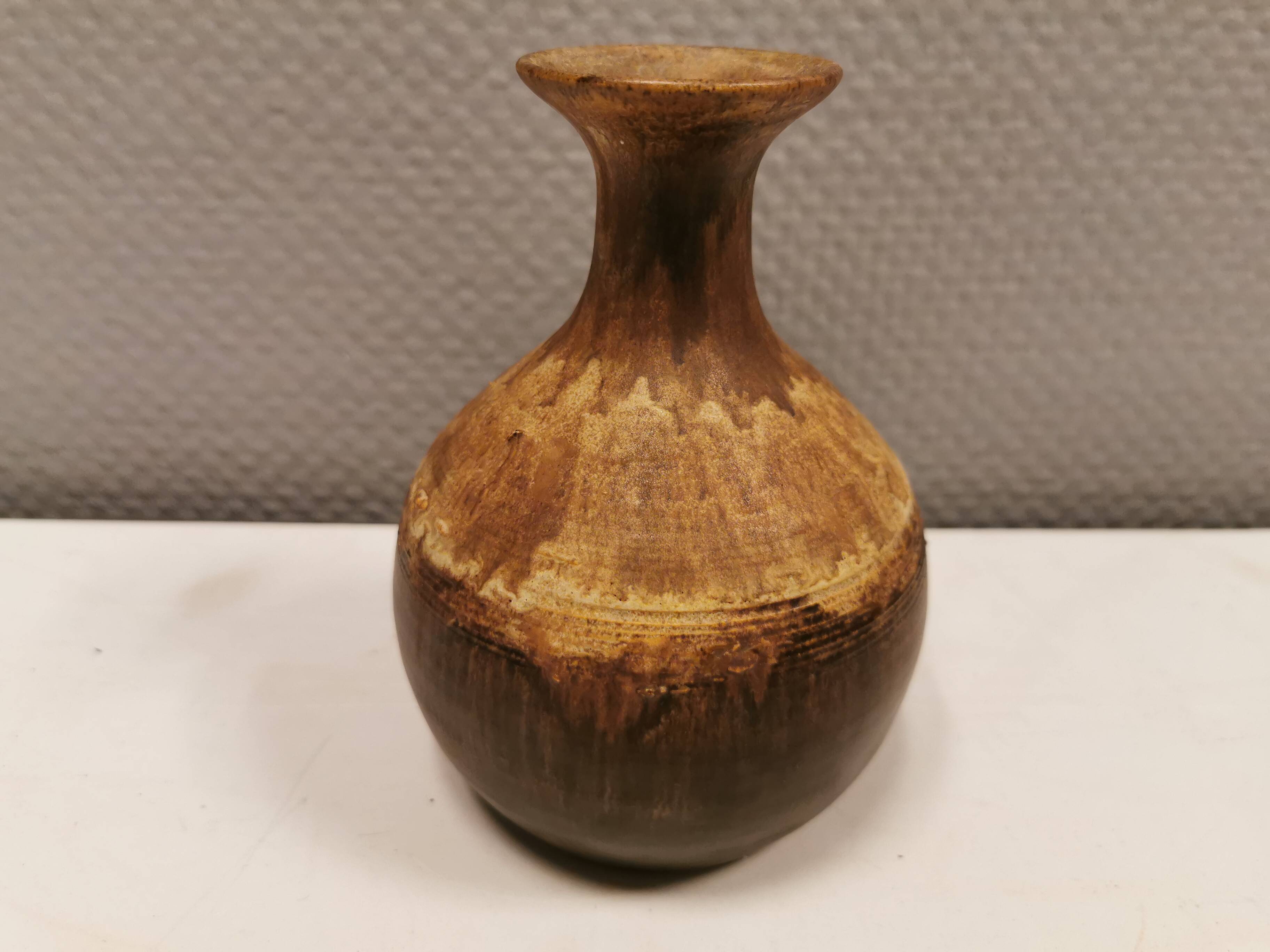 Ceramic vase in earthy/brownish/beige colours and tones. Judi Art, Denmark 1970s