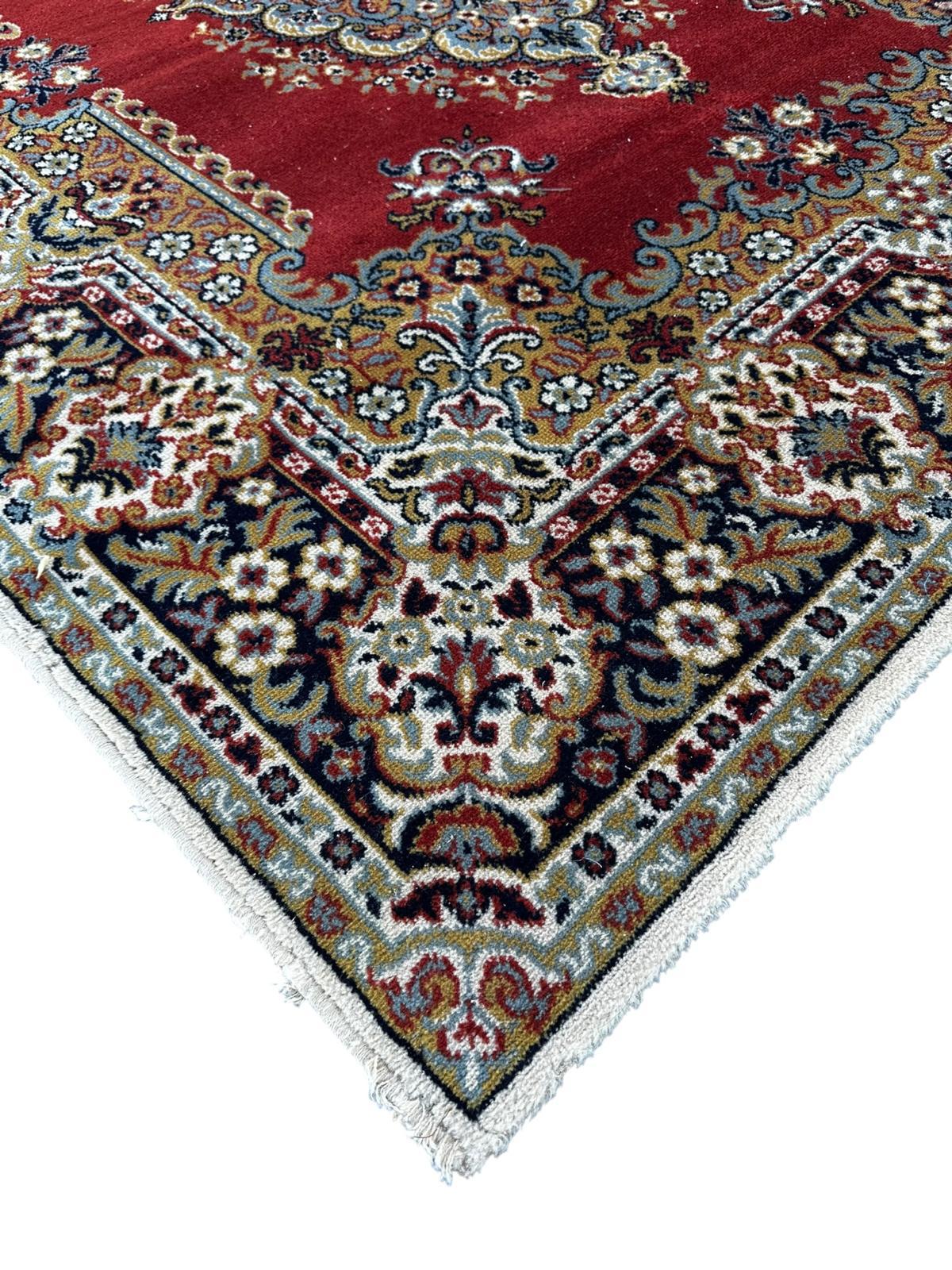 Oriental style rug 170cm x 230cm