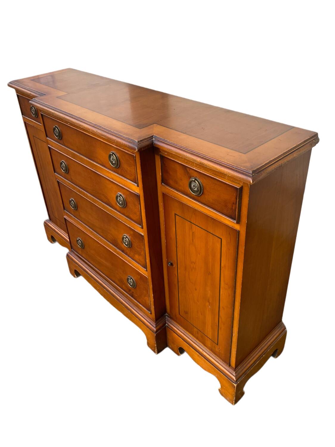 Small enfilade/server/buffet in English Empire style.
