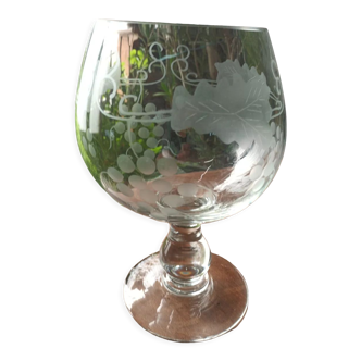 Engraved glass