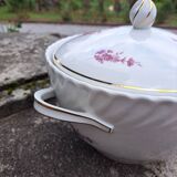 Vintage flower soup tureen